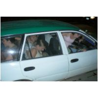 62_How_many_can_fit_in_a_Bolivian_taxi_LOTS.jpg
